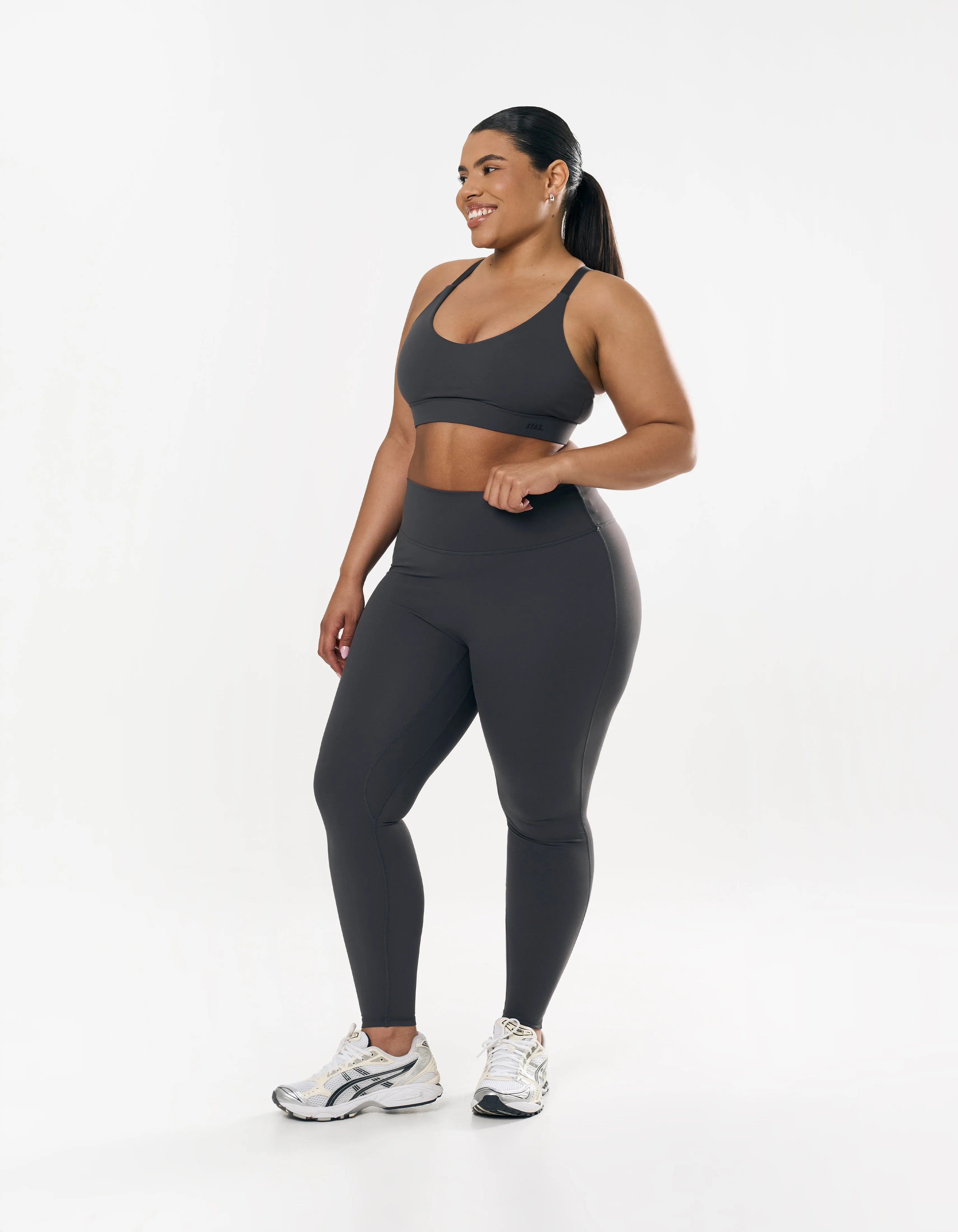 Low Cut Adapt Crop NANDEX - Graphite