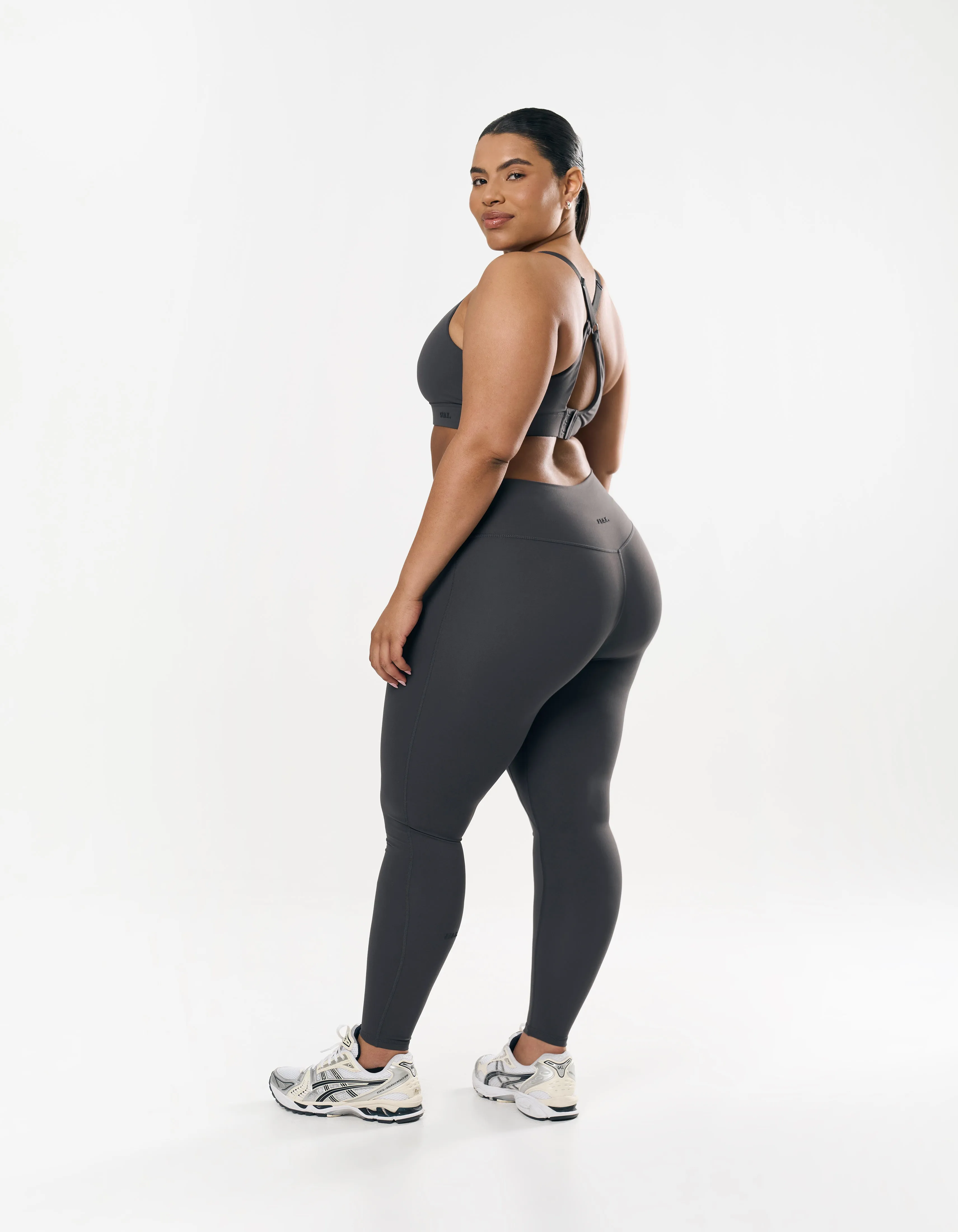Low Cut Adapt Crop NANDEX - Graphite